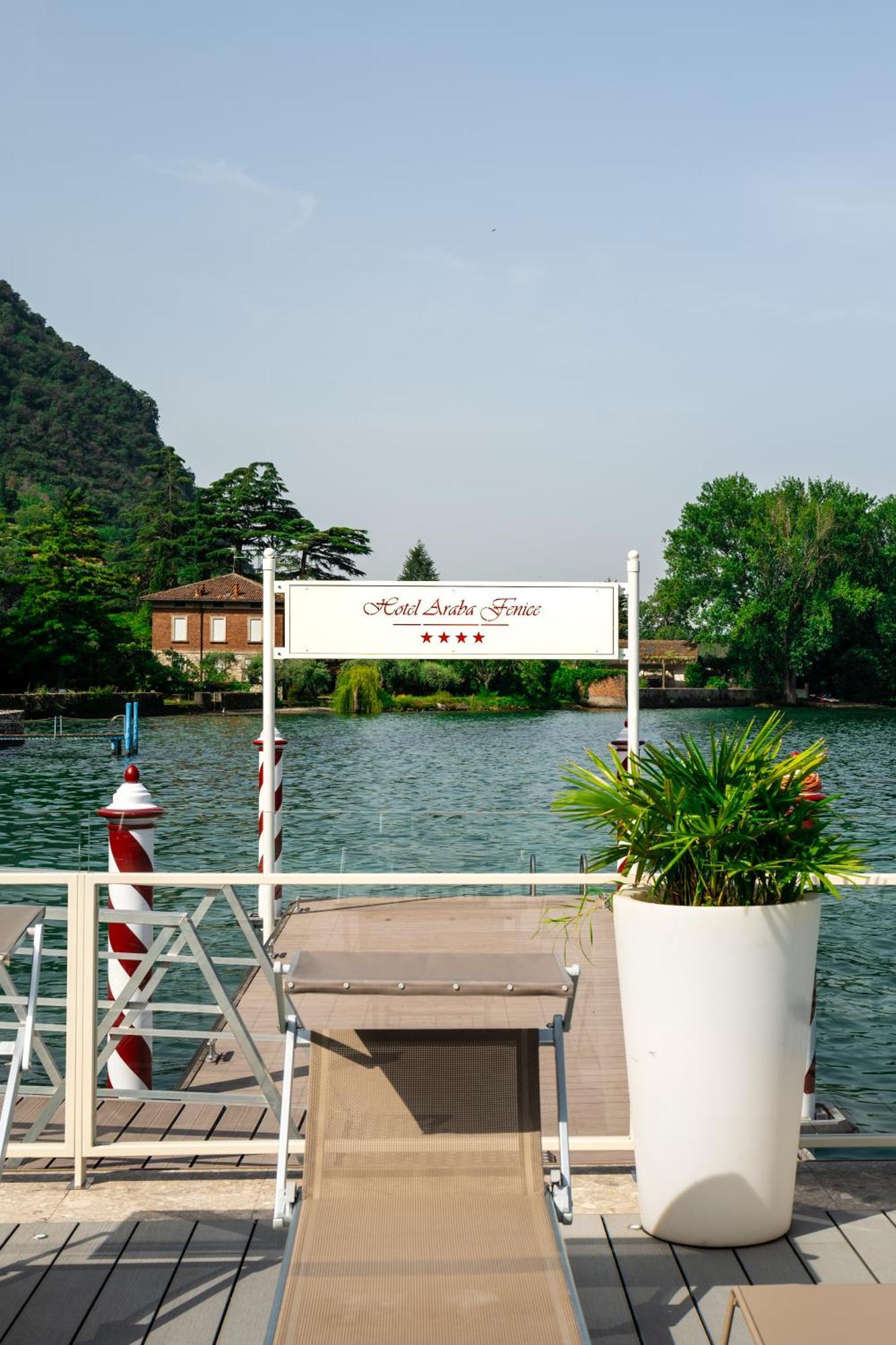Araba Fenice Hotel Iseo Esterno foto