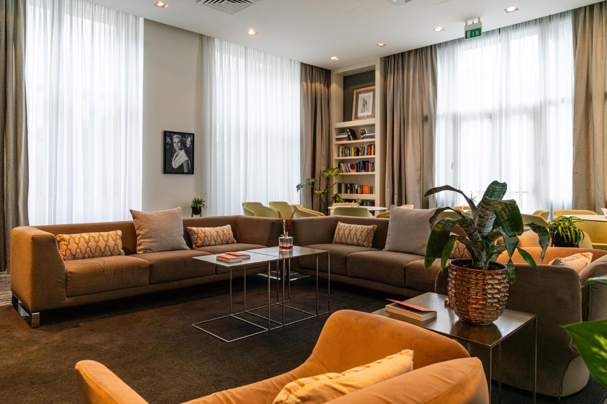 Araba Fenice Hotel Iseo Esterno foto