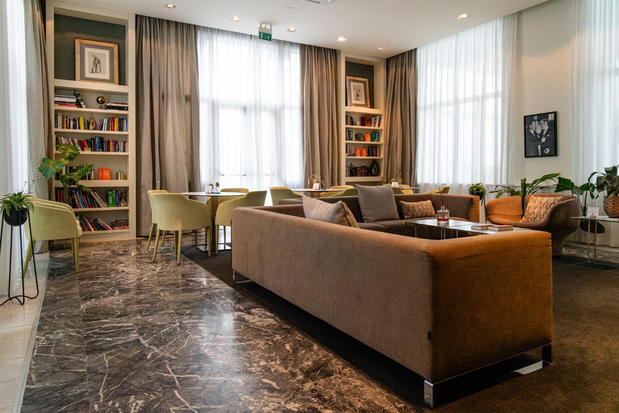 Araba Fenice Hotel Iseo Esterno foto